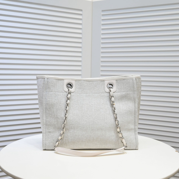 シャネルバッグ側面デザイン